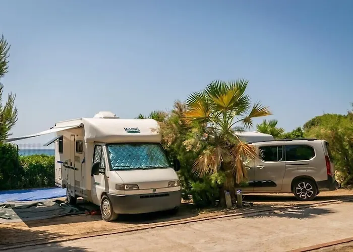 Camping Estival Torre de la Mora